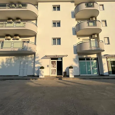 3 Torri